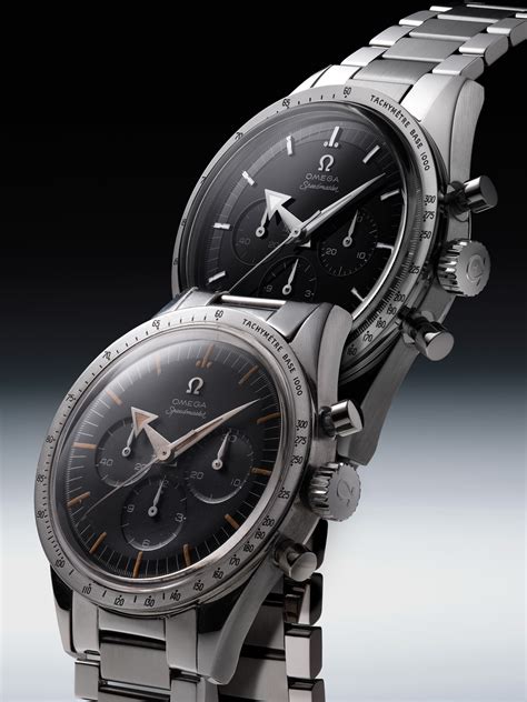 omega speedmaster heritage black.